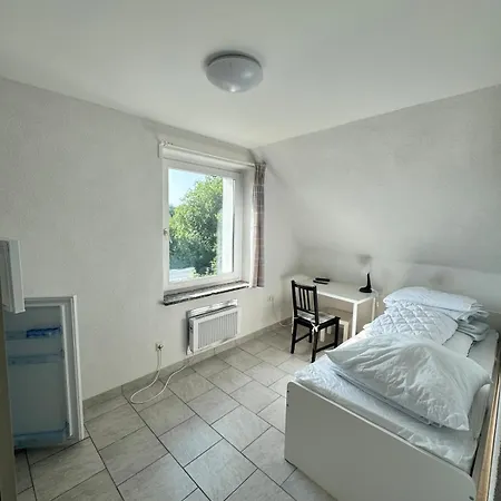 8-bed Apartment *